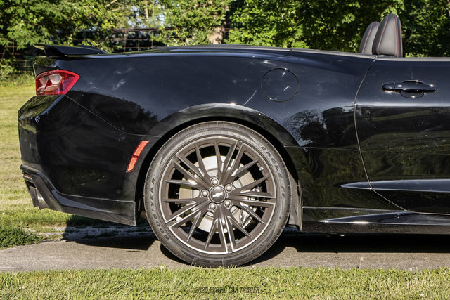 Used 2018 Chevrolet Camaro ZL1 w/ LPO, ZL1 Protection Package RWD image 10