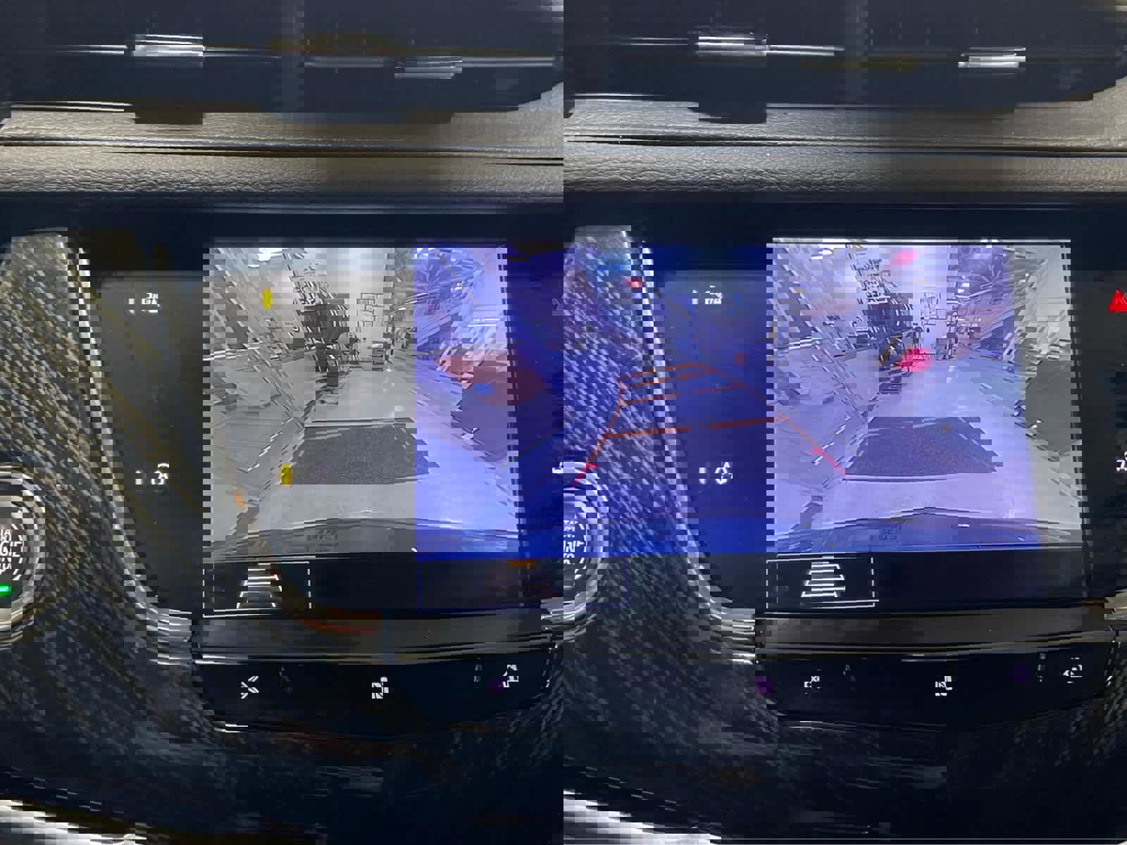 Used 2020 Cadillac XT6 Premium Luxury image 32