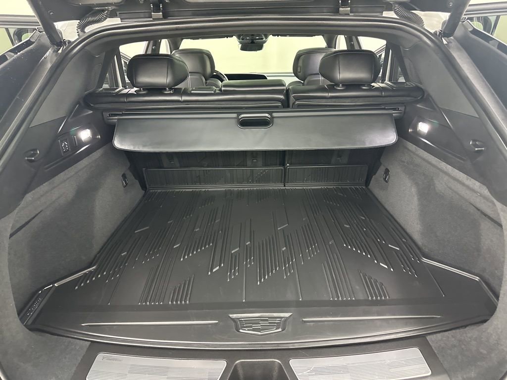 Certified 2025 Cadillac Lyriq Luxury w/ LPO, Floor Liner Package AWD/4WD image 27