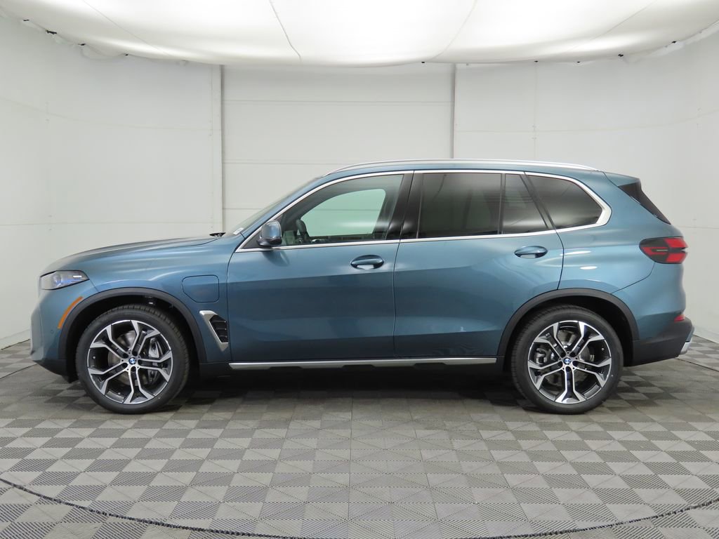 New 2026 BMW X5 xDrive50e w/ Climate Comfort Package AWD/4WD image 8