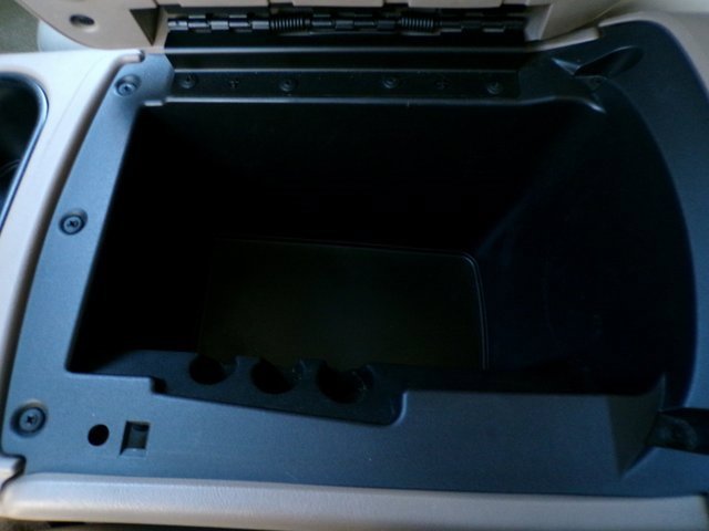 Used 2003 GMC Yukon SLT w/ 1SD Preferred Equipment Group image 28