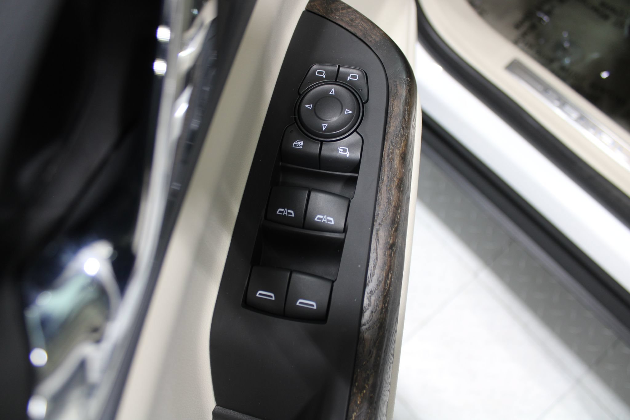 Used 2023 GMC Acadia Denali AWD/4WD image 49