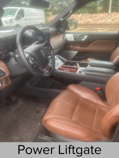 Certified 2023 Lincoln Navigator Reserve AWD/4WD image 13