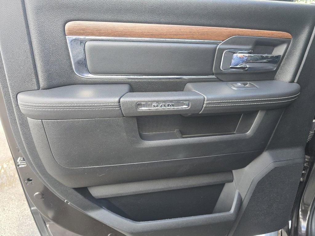Used 2016 RAM 1500 Laramie image 26