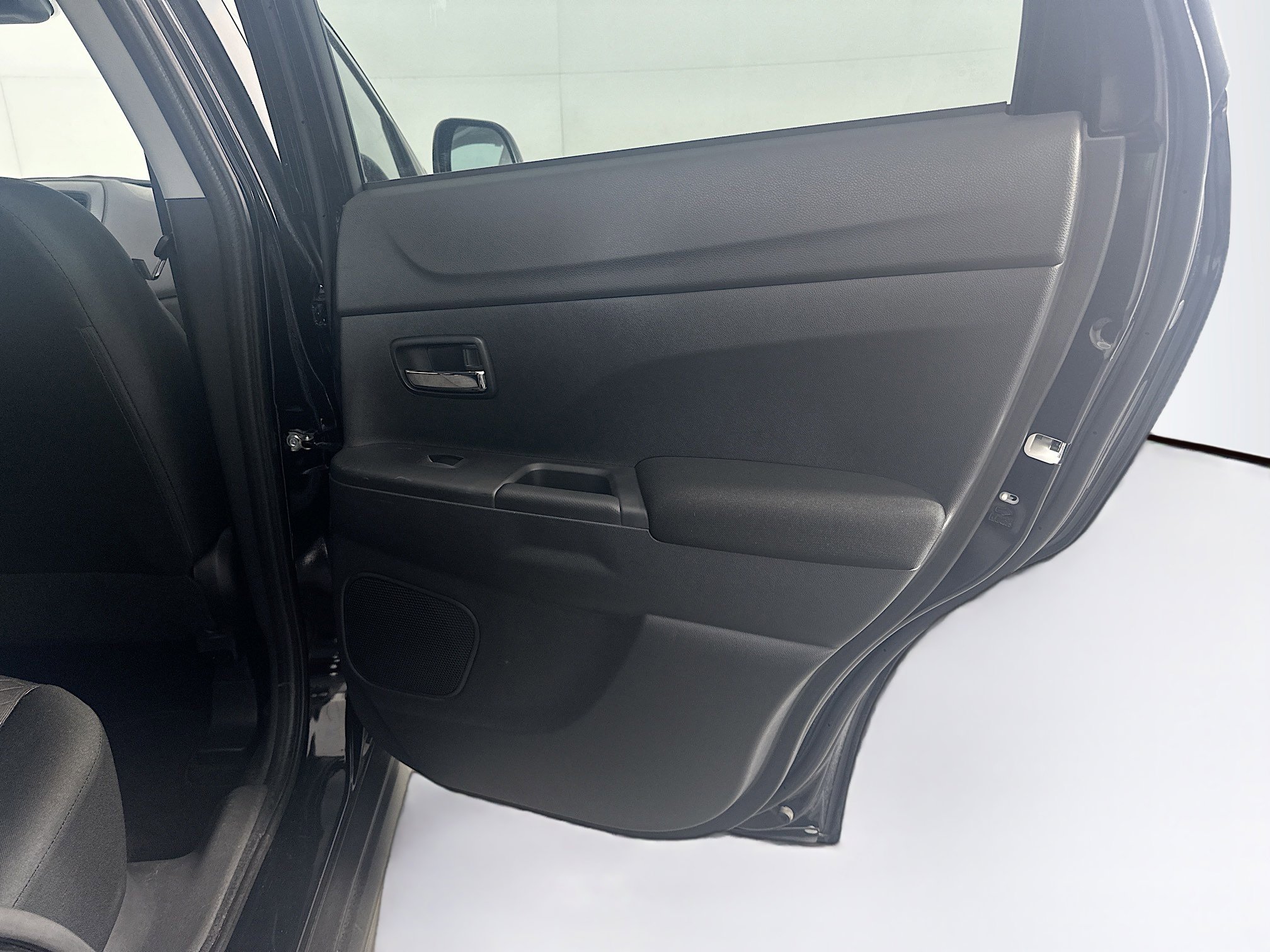 Used 2025 Mitsubishi Outlander Sport ES image 27