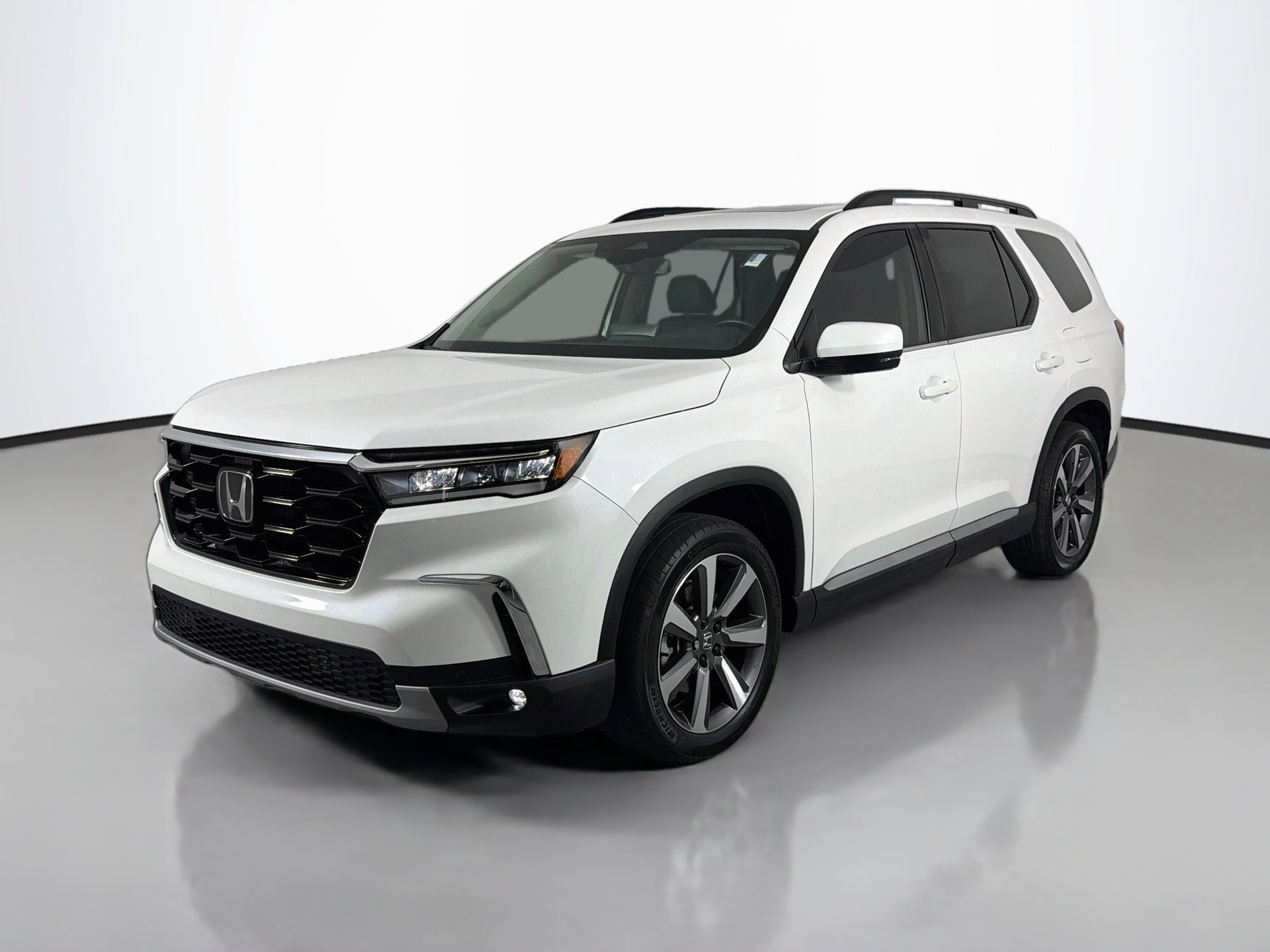 Used 2024 Honda Pilot Touring image 7