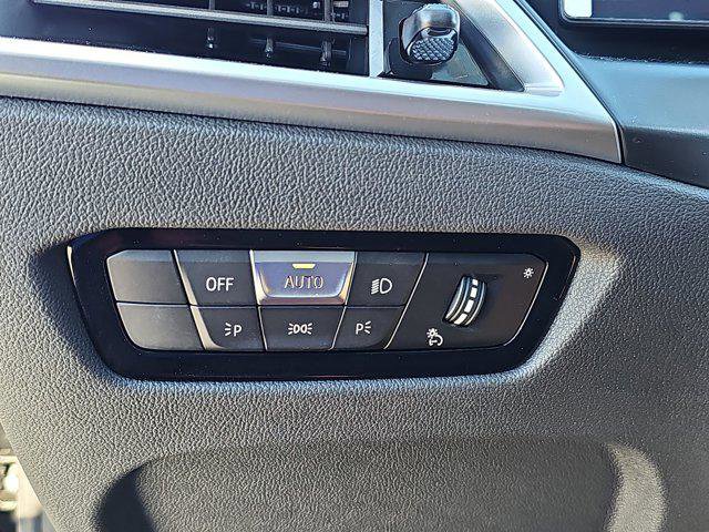 New 2026 BMW 330i Sedan w/ M Sport Package image 26