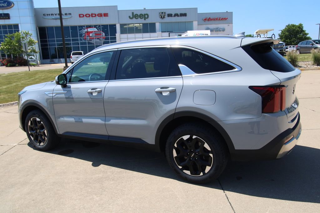 Used 2024 Kia Sorento S w/ Panoramic Sunroof Package AWD/4WD image 17