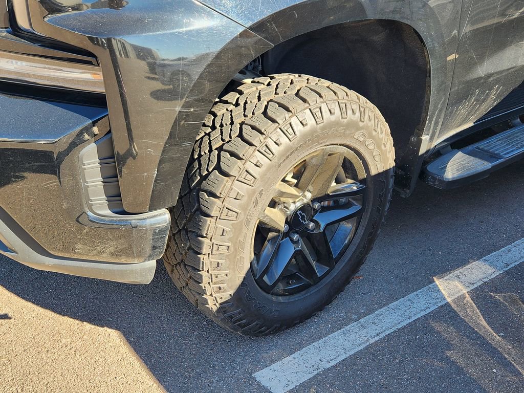 Used 2021 Chevrolet Silverado 1500 LT Trail Boss w/ LPO, Dark Essentials Package image 7