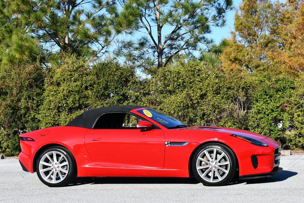Used 2019 Jaguar F-TYPE Convertible image 42