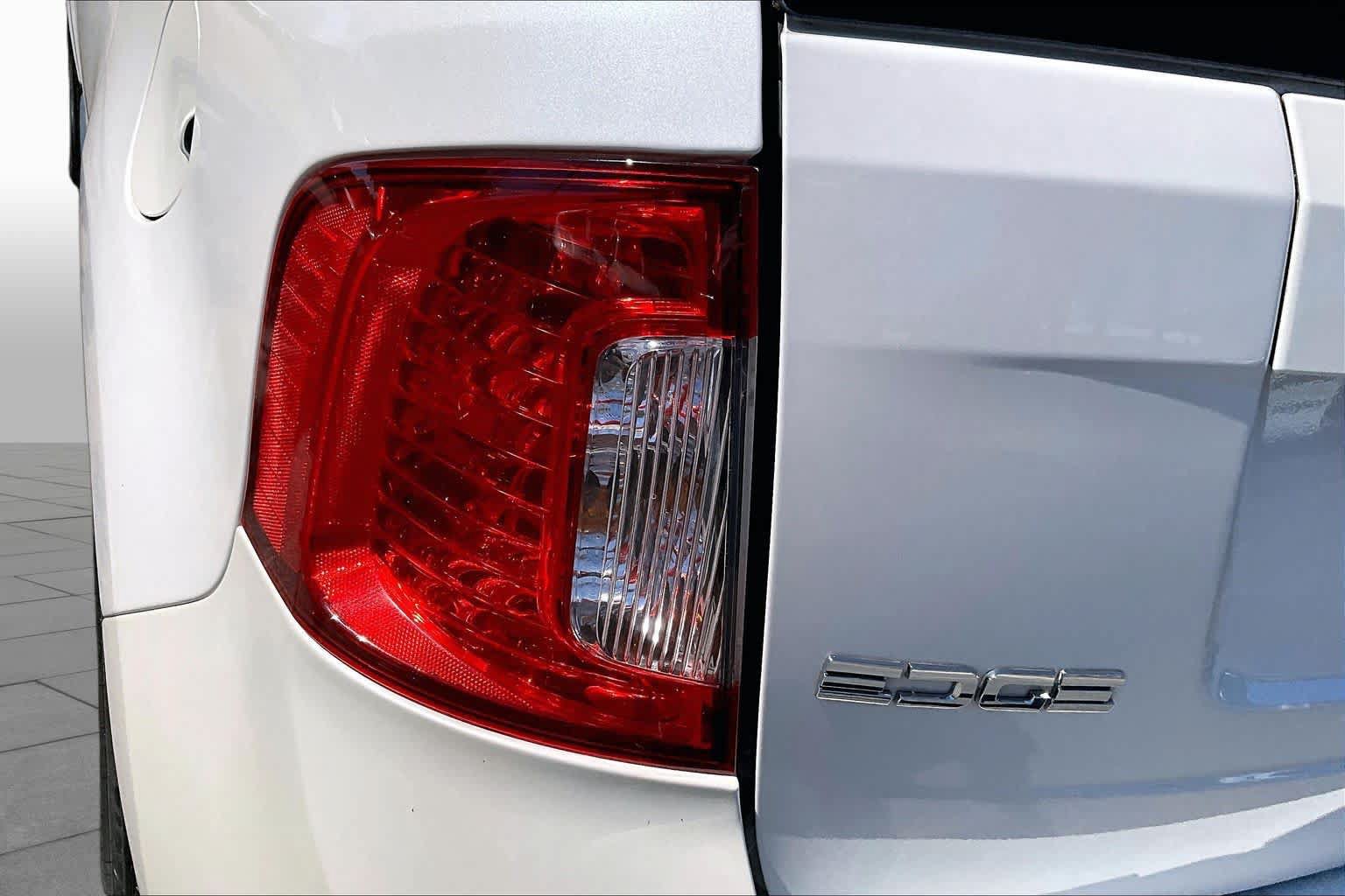 Used 2013 Ford Edge SEL FWD image 29