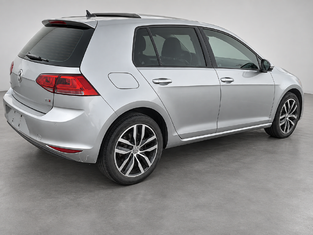 Used 2015 Volkswagen Golf SE FWD image 3