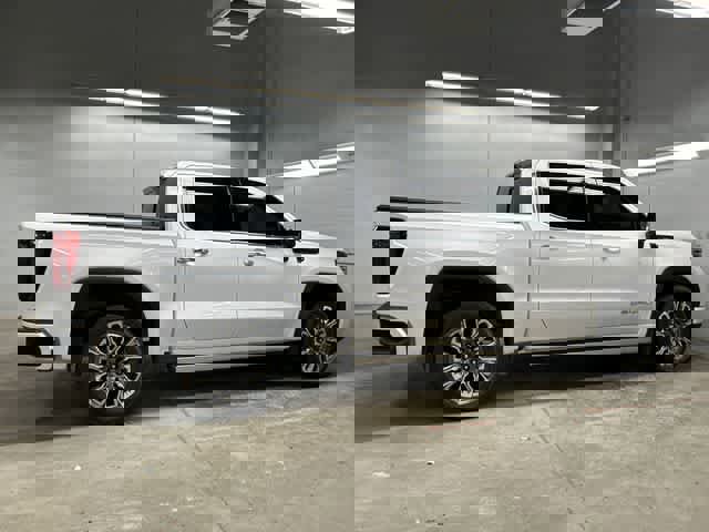 Used 2023 GMC Sierra 1500 Denali Ultimate image 3