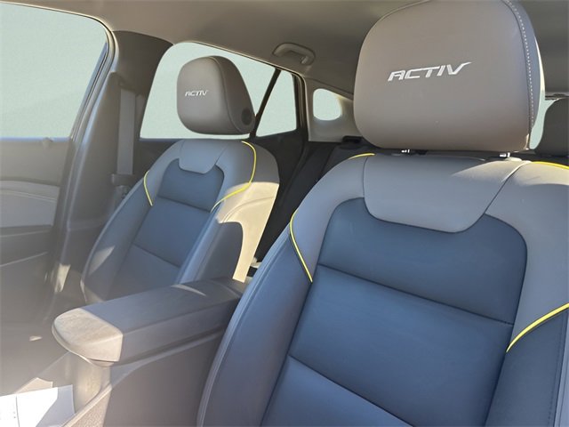Used 2025 Chevrolet Trax ACTIV w/ Driver Confidence Package image 18