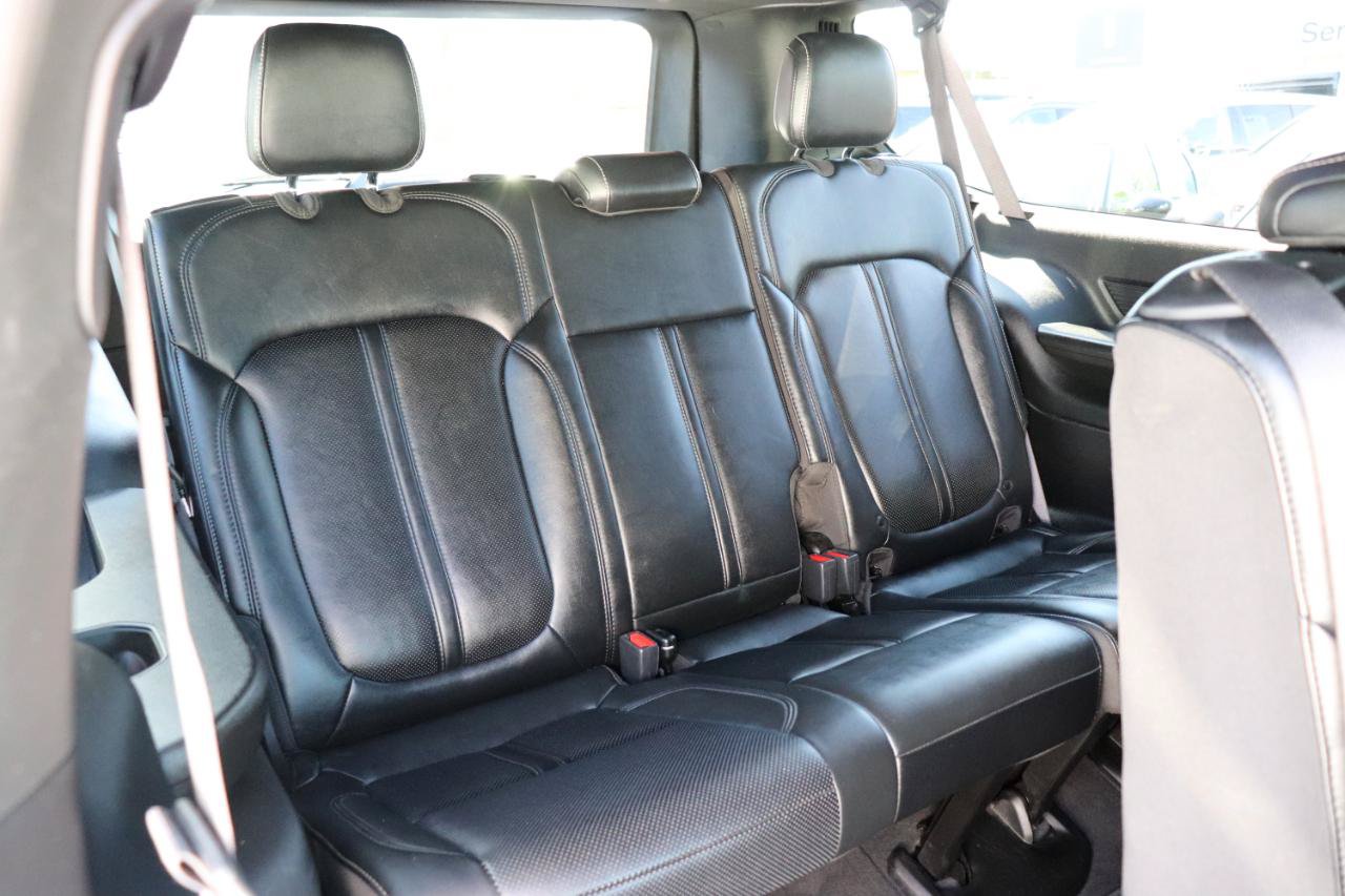 Used 2024 Jeep Wagoneer L Series III w/ Flexible Seating Group AWD/4WD image 14