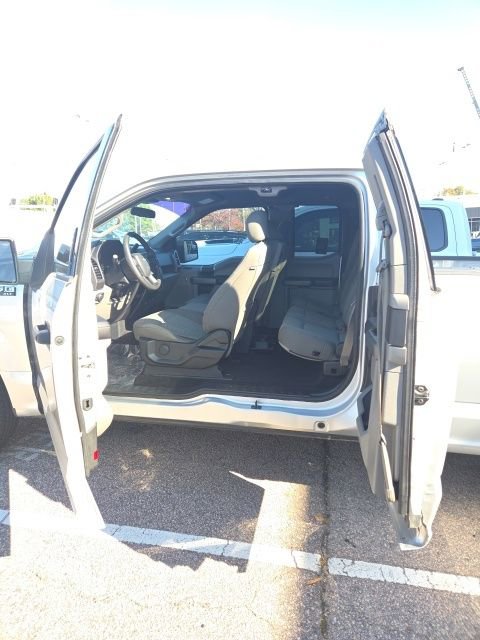 Used 2019 Ford F150 XLT image 48