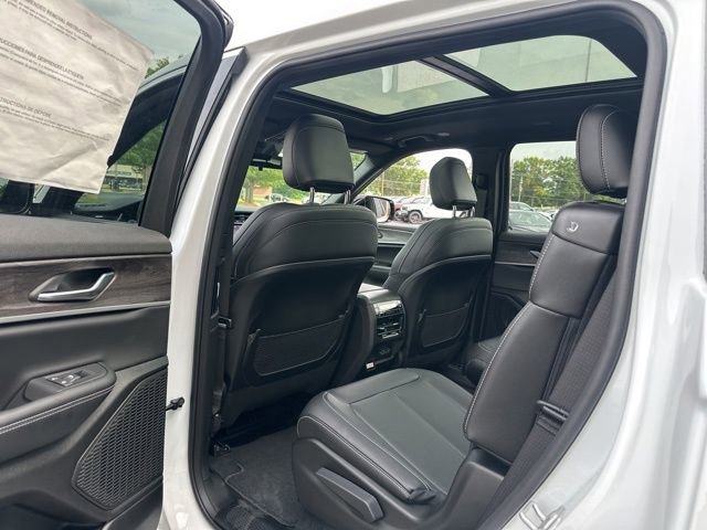 New 2025 Jeep Grand Cherokee L Limited image 24