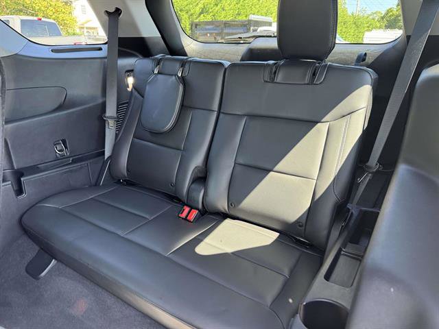 Used 2022 Ford Explorer XLT w/ Equipment Group 202A image 10