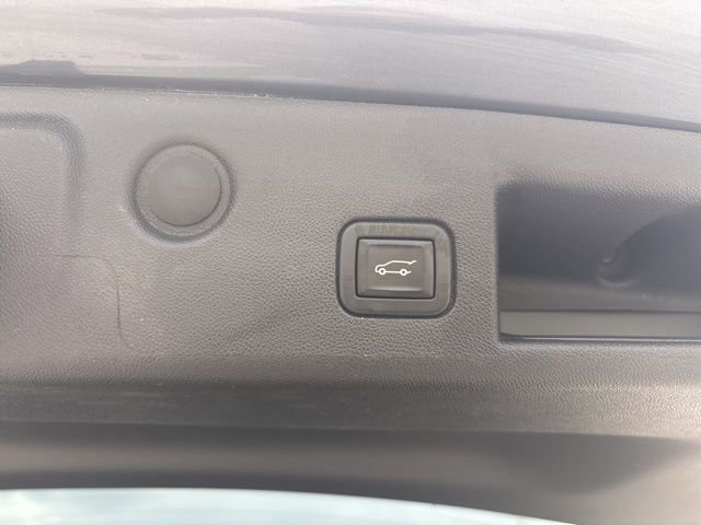 Used 2023 Chevrolet Equinox RS w/ RS Leather Package image 37