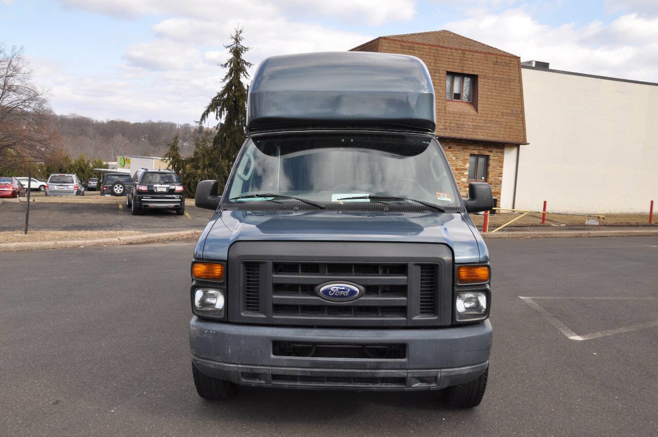 Used 2014 Ford E-350 and Econoline 350 Extended Super Duty w/ Power Group image 5
