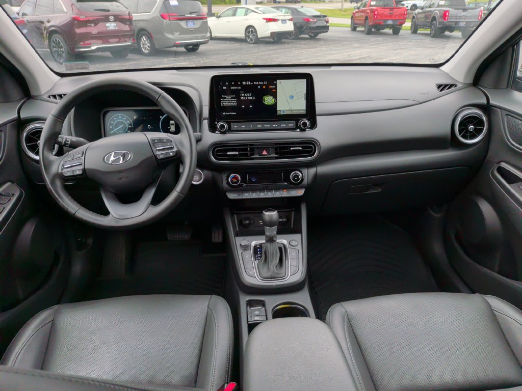 Used 2023 Hyundai Kona Limited AWD/4WD image 2