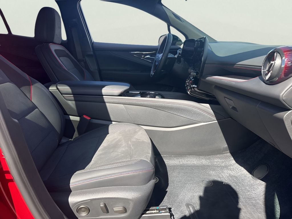 Used 2024 Chevrolet Blazer EV RS image 18