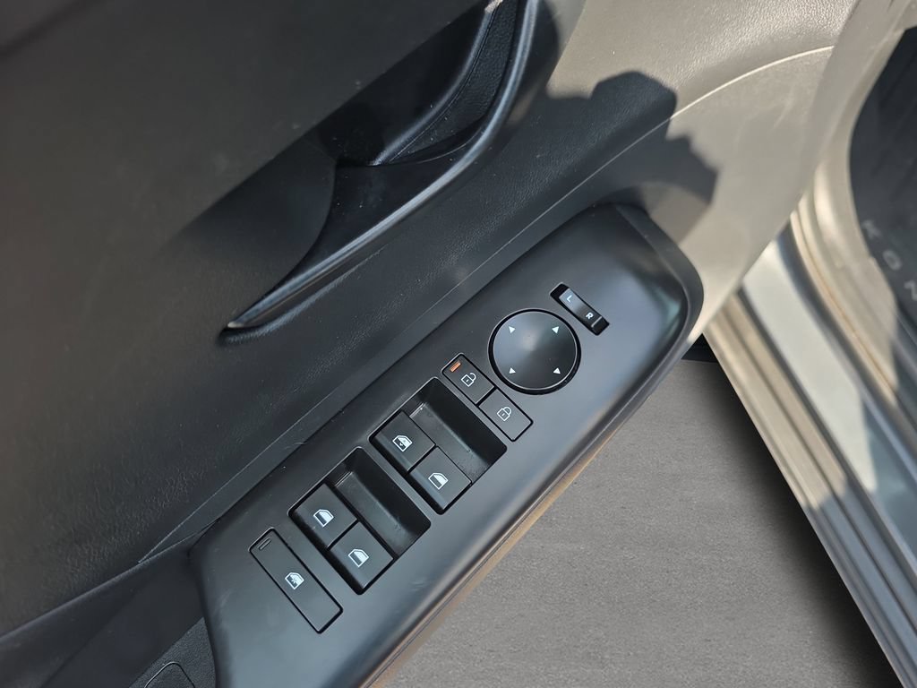 Certified 2024 Hyundai Kona SEL FWD image 18