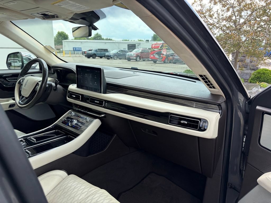 Used 2020 Lincoln Aviator Black Label w/ Dynamic Handling Package AWD/4WD image 25
