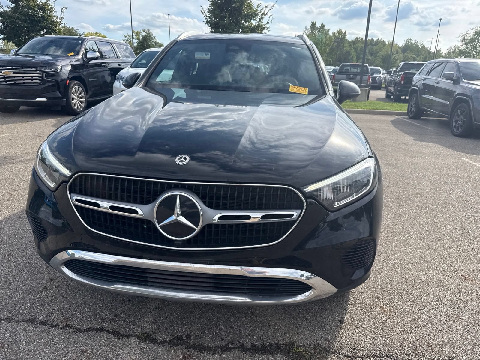 Used 2023 Mercedes-Benz GLC 300 4MATIC image 2