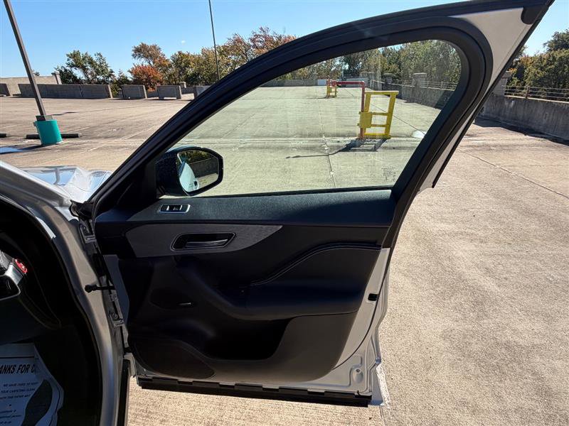 Used 2019 Jaguar F-PACE S image 37