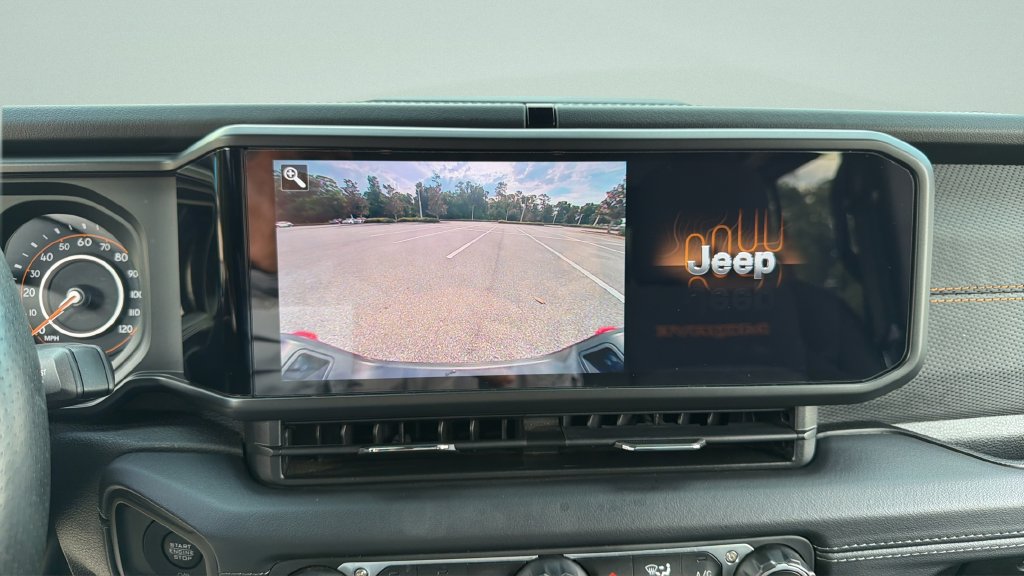 Used 2024 Jeep Gladiator Mojave w/ Safety Group AWD/4WD image 17
