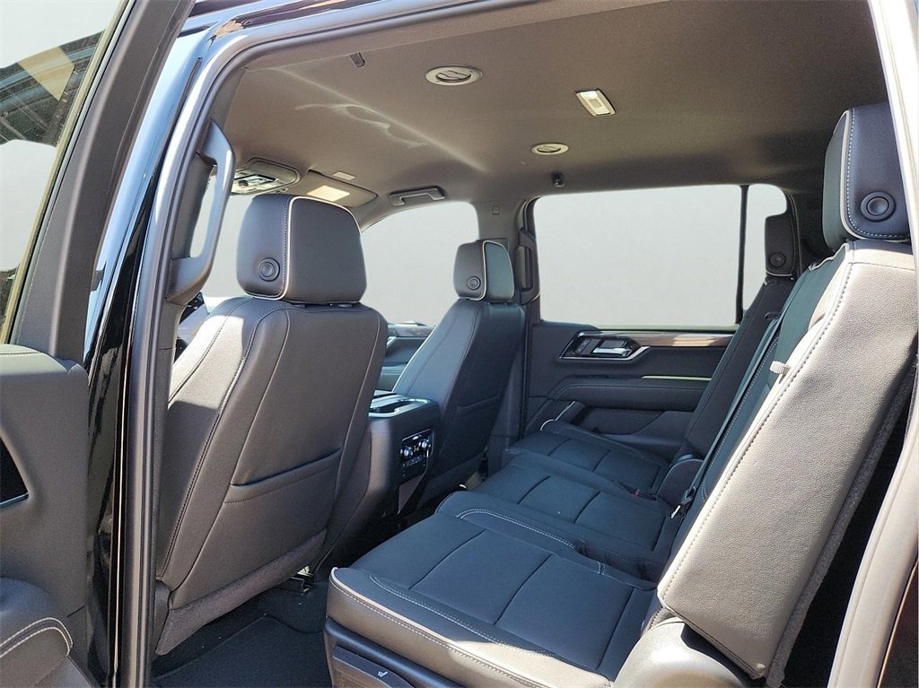 New 2026 GMC Yukon XL Elevation image 18