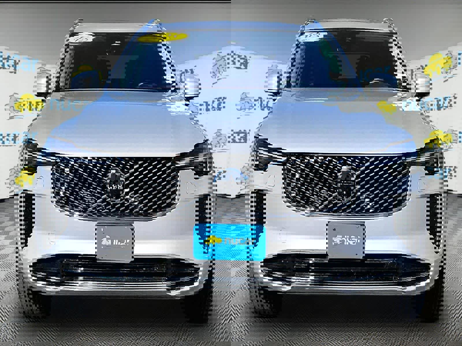 Used 2025 Volvo XC90 B6 Plus image 2