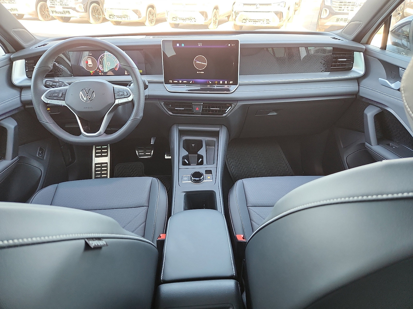 New 2026 Volkswagen Tiguan SE R-Line image 11