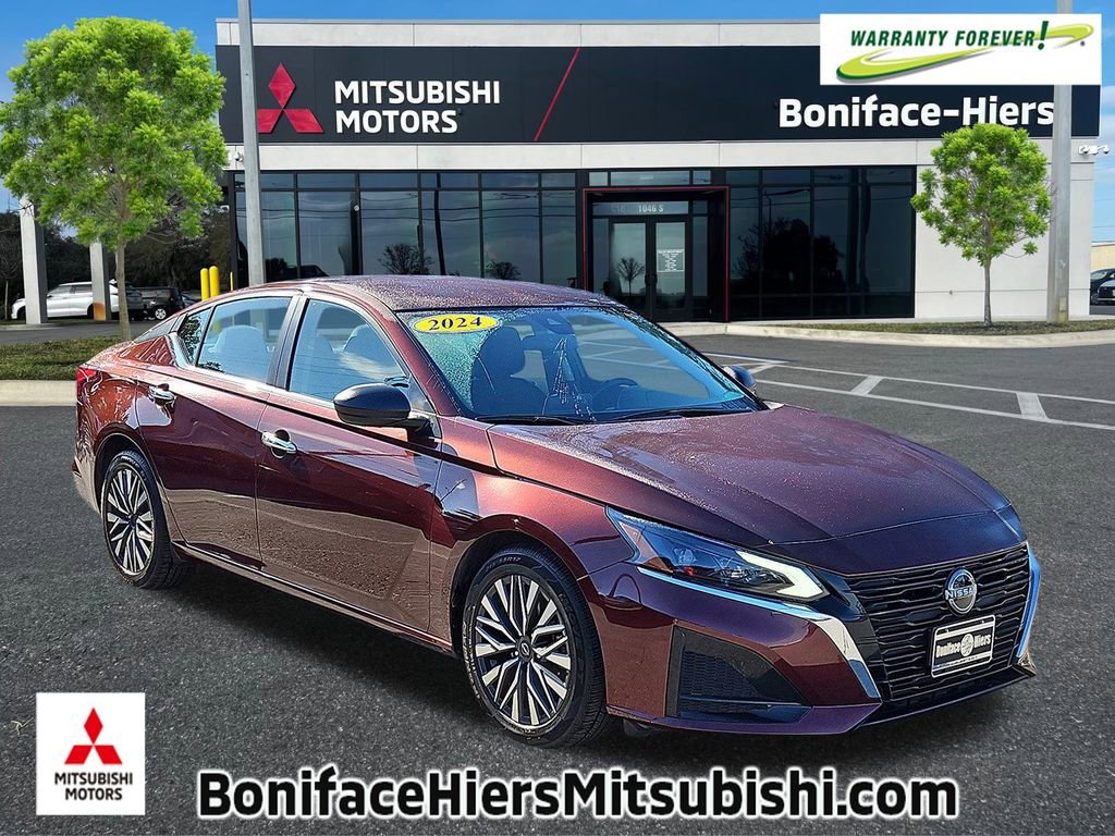 Used 2024 Nissan Altima 2.5 SV image 1
