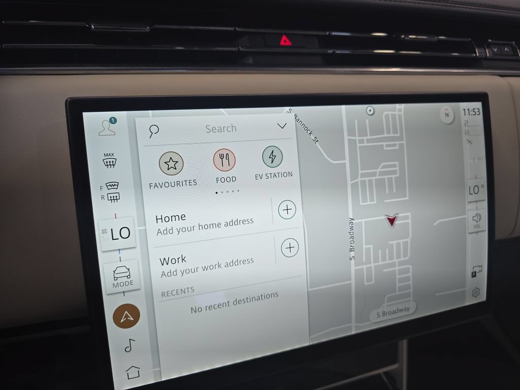Certified 2026 Land Rover Range Rover SE AWD/4WD image 25