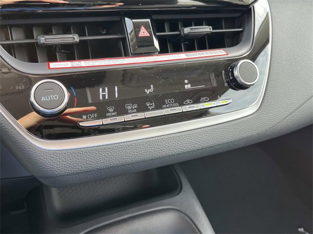 Used 2026 Toyota Corolla LE image 32