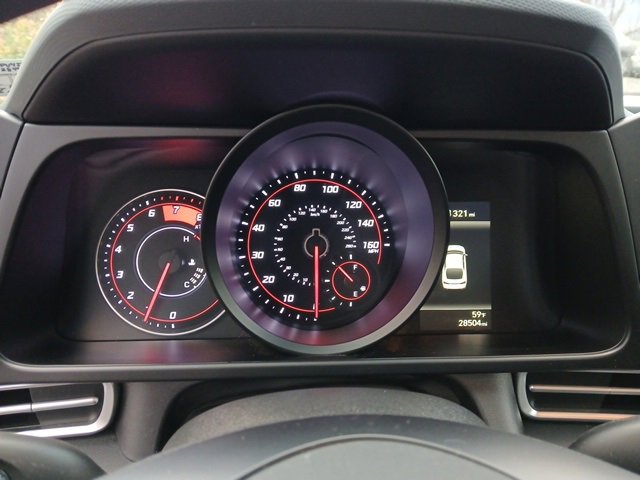 Used 2023 Hyundai Elantra SEL image 24