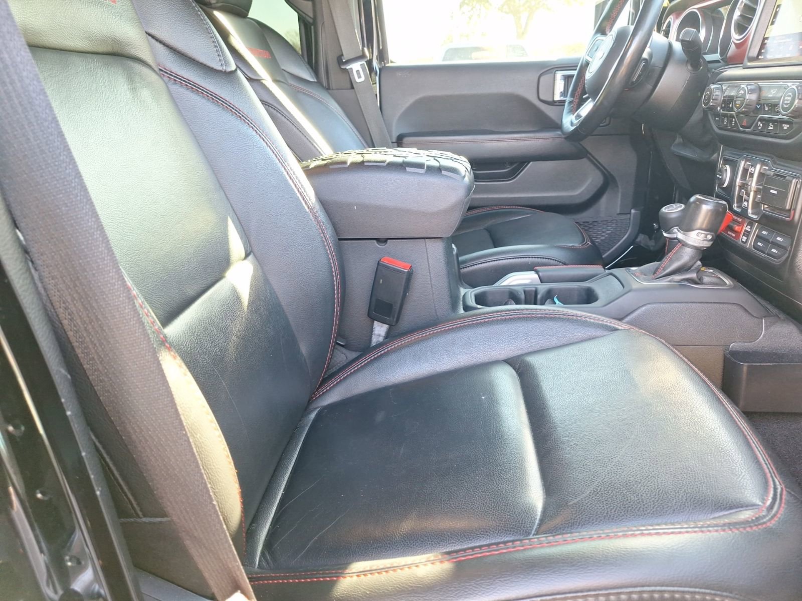 Used 2021 Jeep Gladiator Rubicon image 35