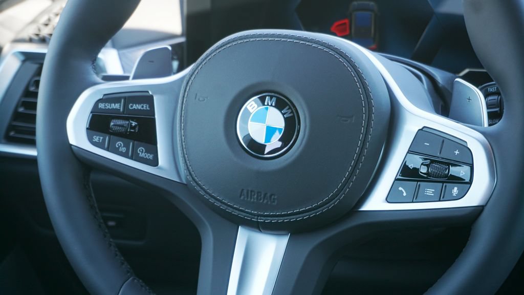 New 2026 BMW X5 xDrive40i w/ M Sport Package AWD/4WD image 17