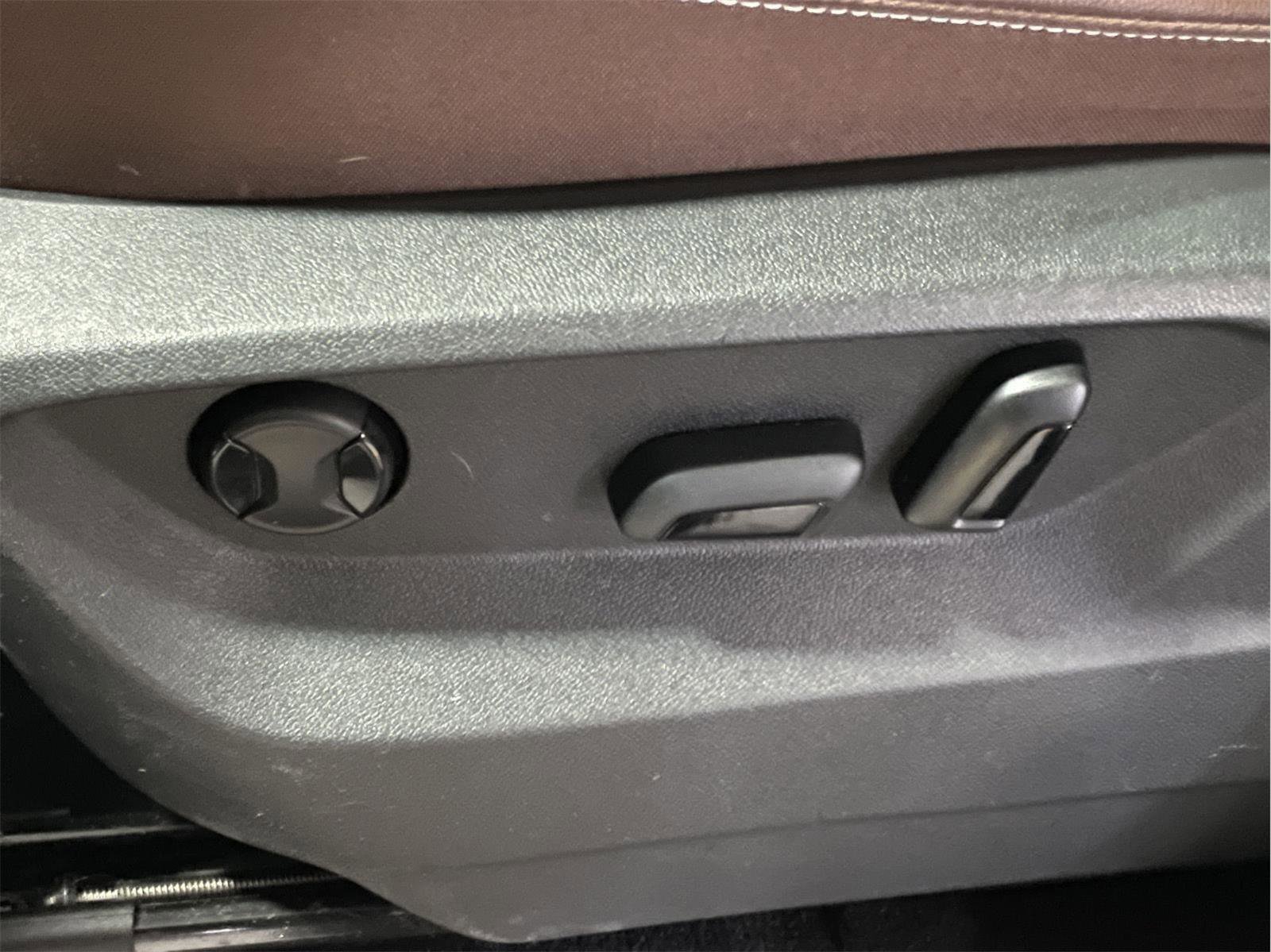 Used 2023 Volkswagen Atlas SE image 26