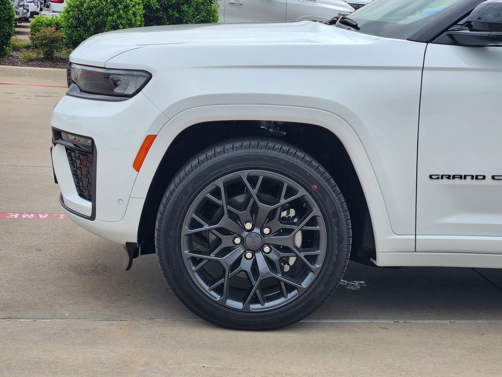 New 2026 Jeep Grand Cherokee L Summit image 10