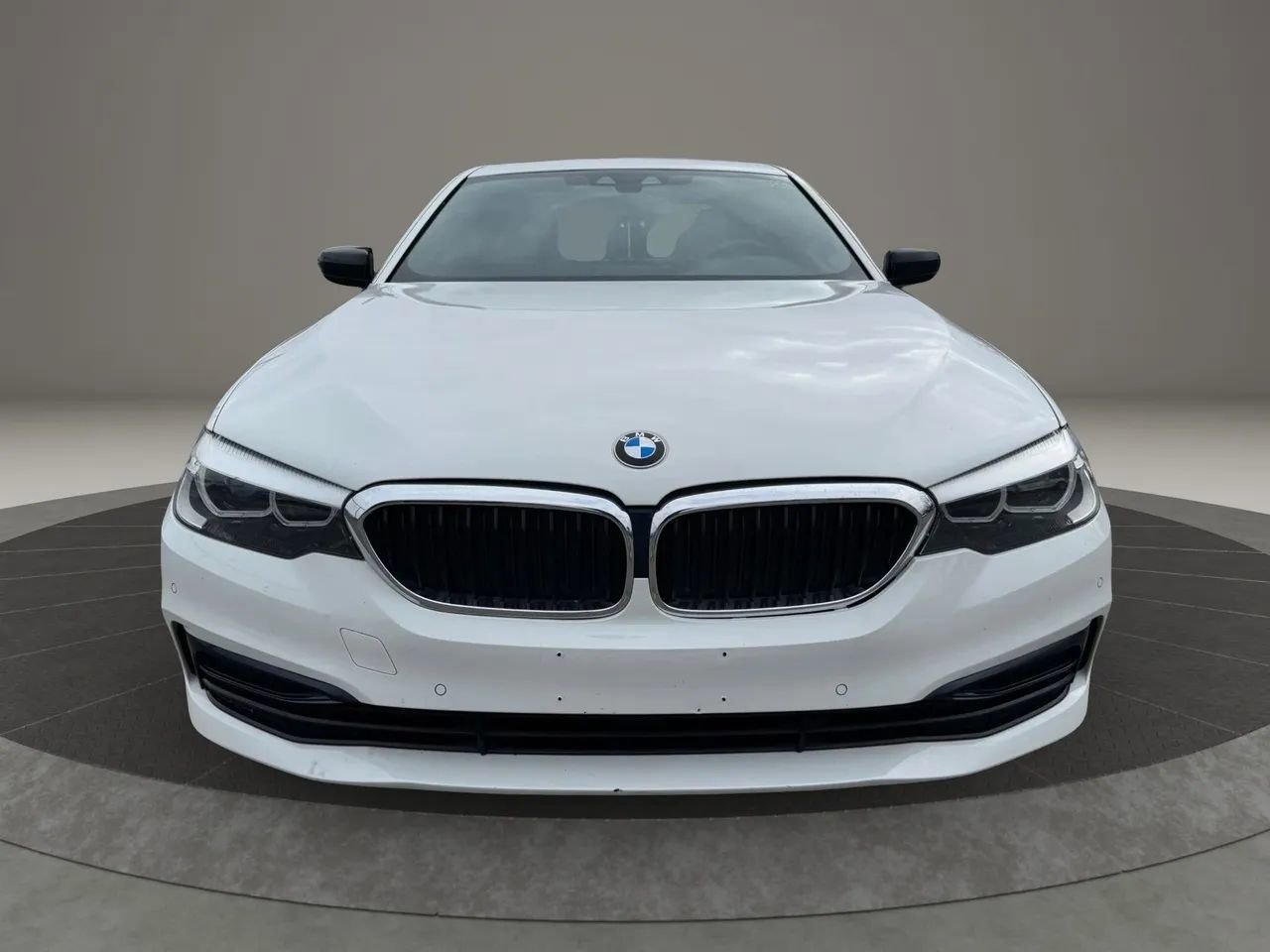 Used 2019 BMW 530i xDrive w/ Convenience Package image 2