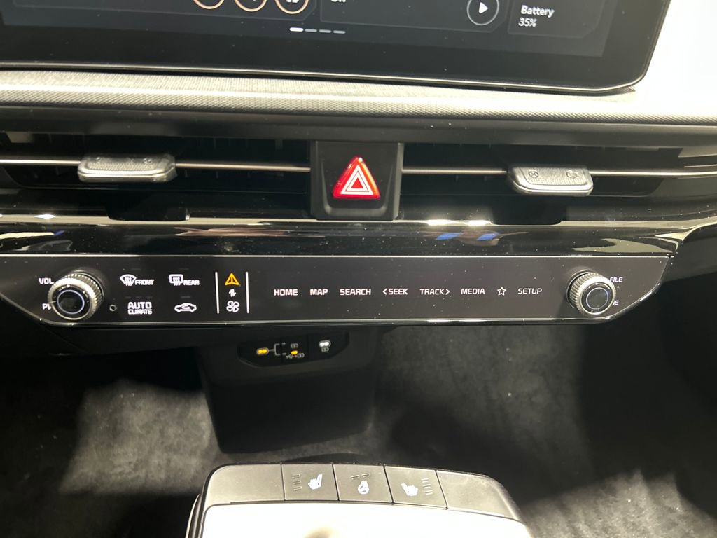 New 2025 Kia EV6 Light image 16