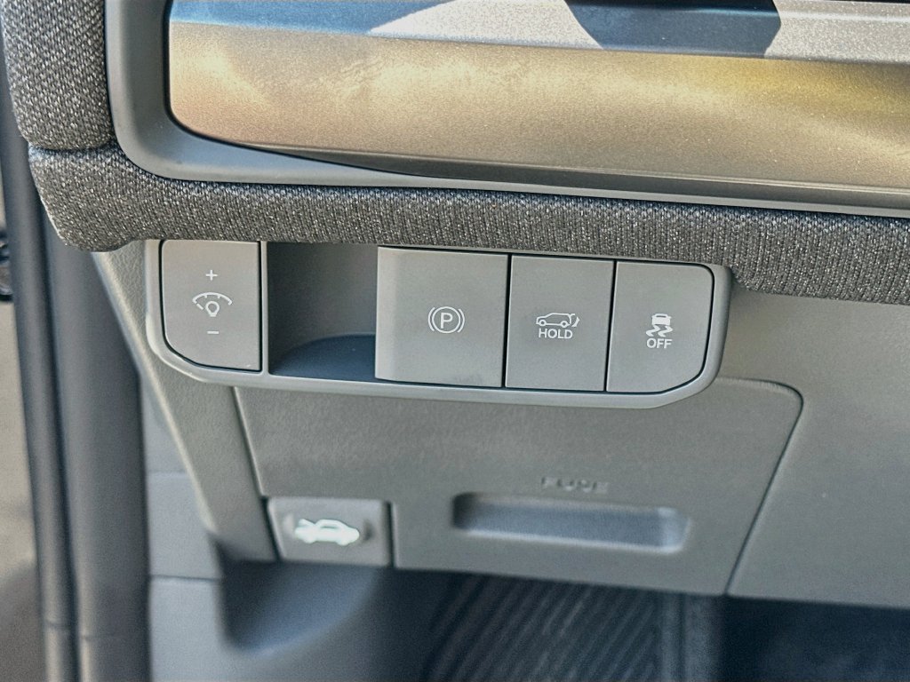 New 2027 Kia EV3 Land FWD image 10