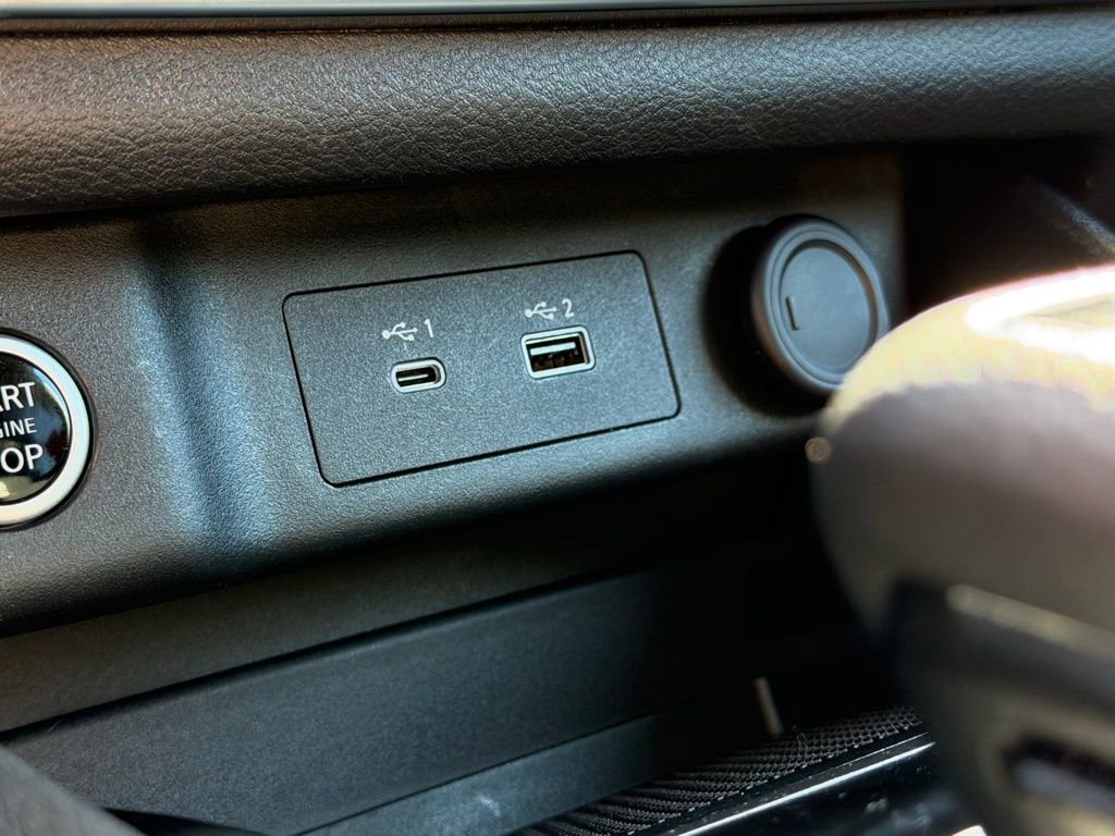 Used 2023 Nissan Rogue S image 30