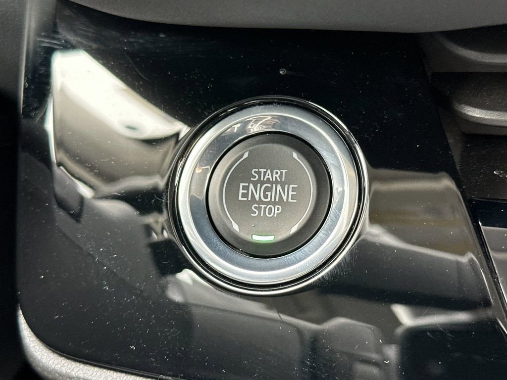 Used 2025 Buick Envision Sport Touring image 23