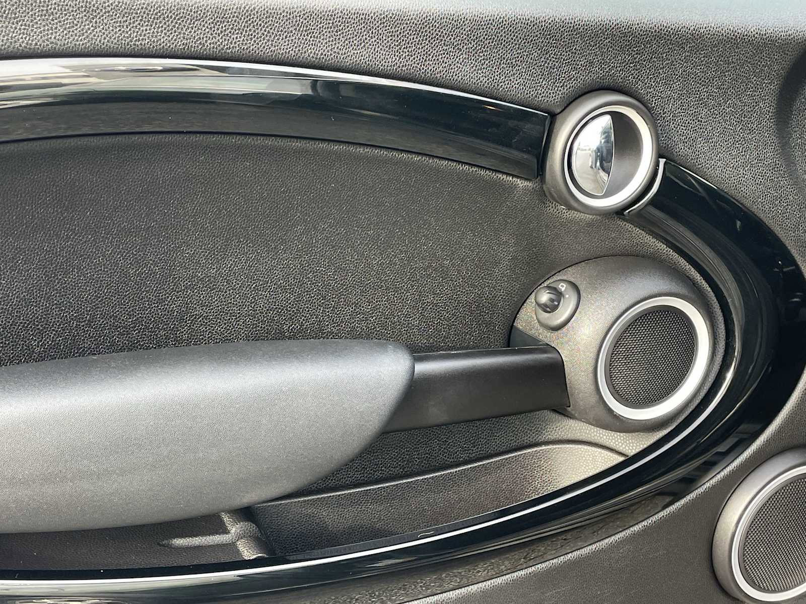 Used 2013 MINI Cooper Hardtop image 12