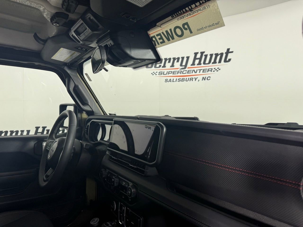 Used 2025 Jeep Wrangler Unlimited Rubicon image 31