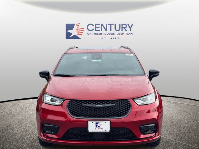 New 2026 Chrysler Pacifica Limited image 6